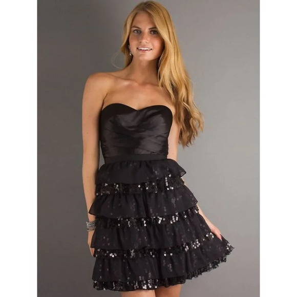 NEW BCBGMaxAzria Black Strapless Sequined Cocktail Dress $328 - Picture 1 of 12